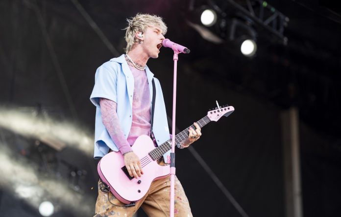 Machine Gun Kelly - roll the windows up (smoke & drive 2) Full Lyrics