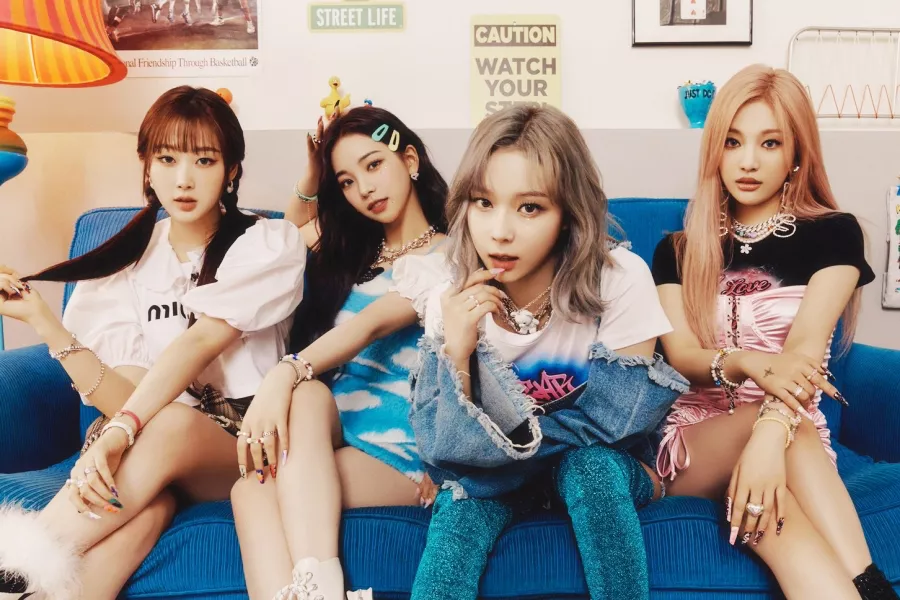 Free Music download [Kep1er (케플러) - Downtown]